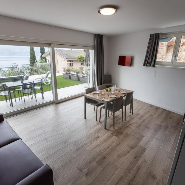 Residence Solei Classic & Plus - Plus Two-Bedroom Apartment with Balcony and Lake View - 21
