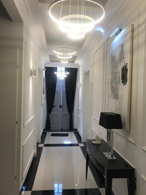 LAZARE Maison de Maître , appartements de standing avec parking privatif à seulement 7 minutes à pied du centre historique de Béziers - Appartement 1 Chambre - 6