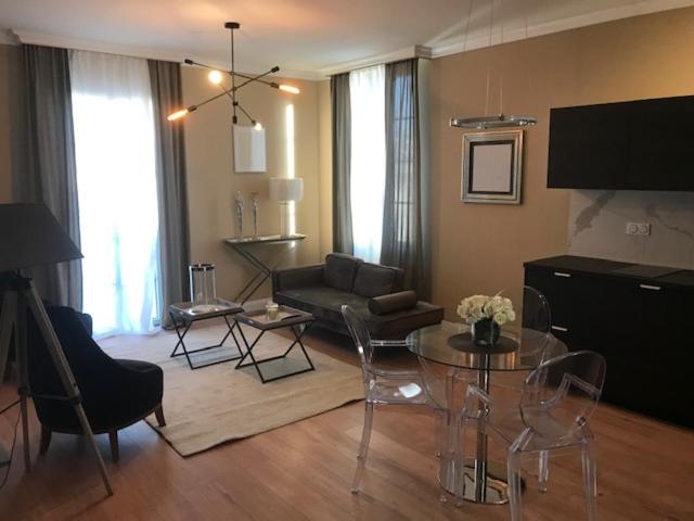 LAZARE Maison de Maître , appartements de standing avec parking privatif à seulement 7 minutes à pied du centre historique de Béziers - Appartement 1 Chambre - 10