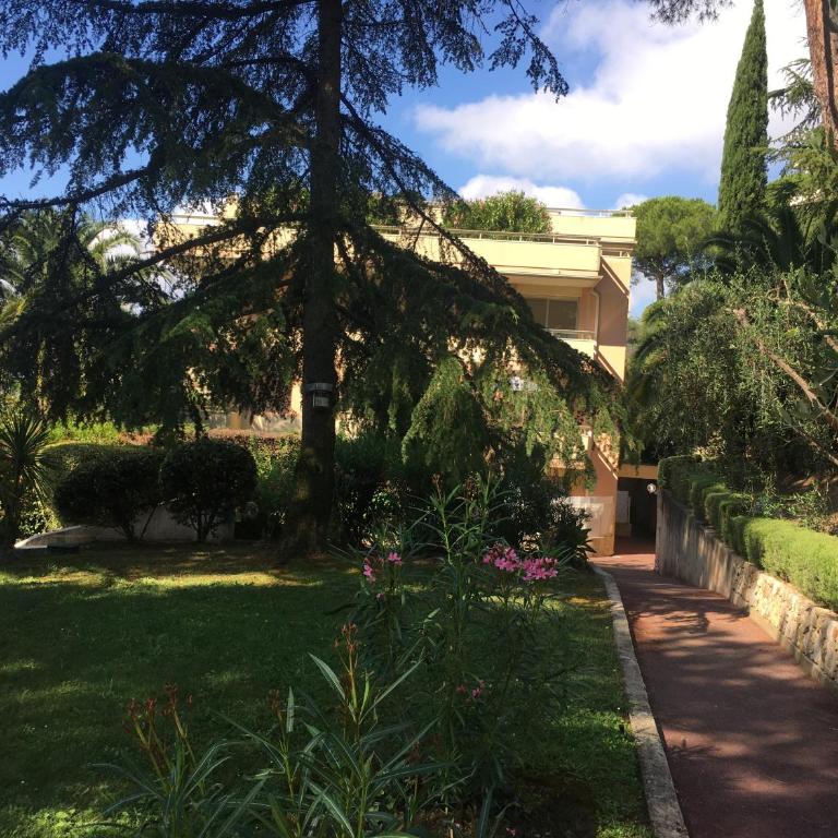 Clim Jardin et parking privé -piscine tennis et Park Vue mer - Appartement 1 Chambre - 26