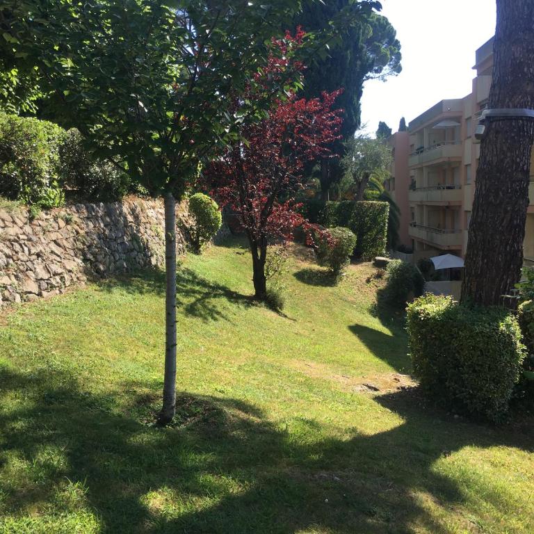 Clim Jardin et parking privé -piscine tennis et Park Vue mer - Appartement 1 Chambre - 28
