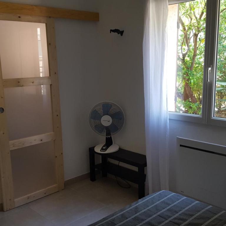 Appartement Rez de Jardin avec piscine - Apartamento de 1 dormitorio - 10