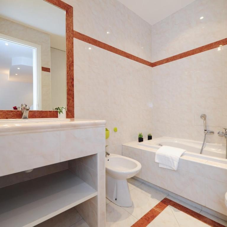 Le Savoy Palace - Five Stars Holiday House - Appartement - 20