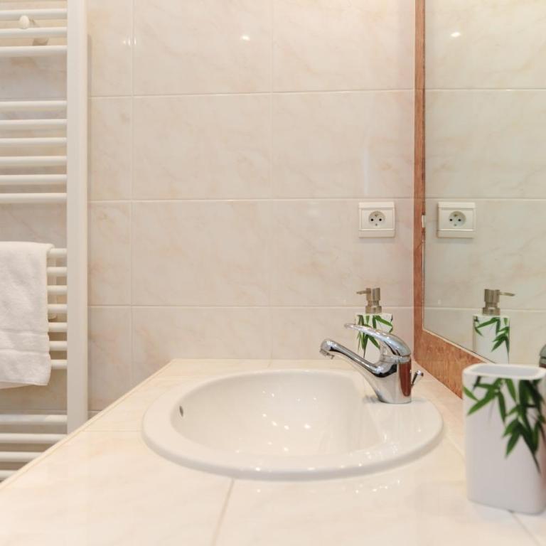 Le Savoy Palace - Five Stars Holiday House - Appartement - 15