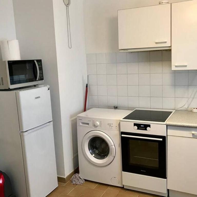 Appart T2 spacieux proche Gare TGV - Appartement 2 Chambres - 14
