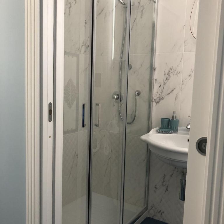 B&B Domus Anfra - Camera King Deluxe - 5