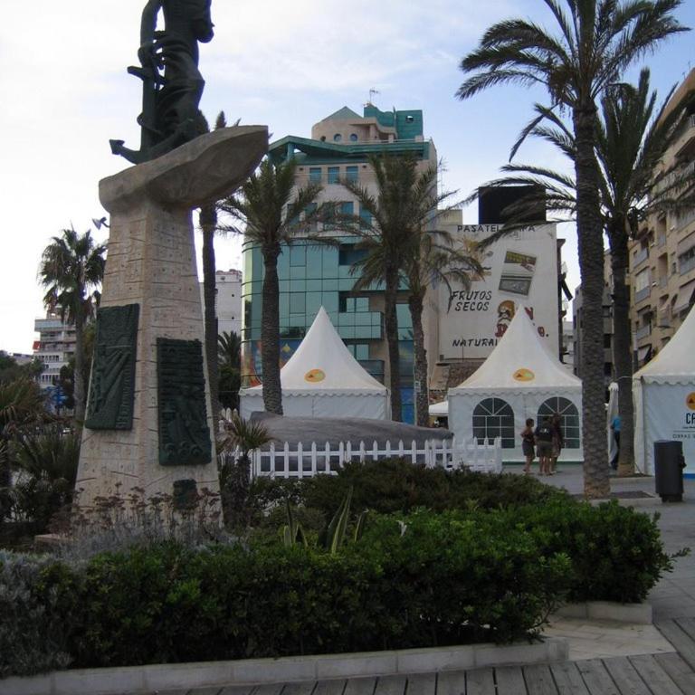 PISO CENTRO CIUDAD CLUB NAUTICO - Apartamento de 3 dormitorios - 34