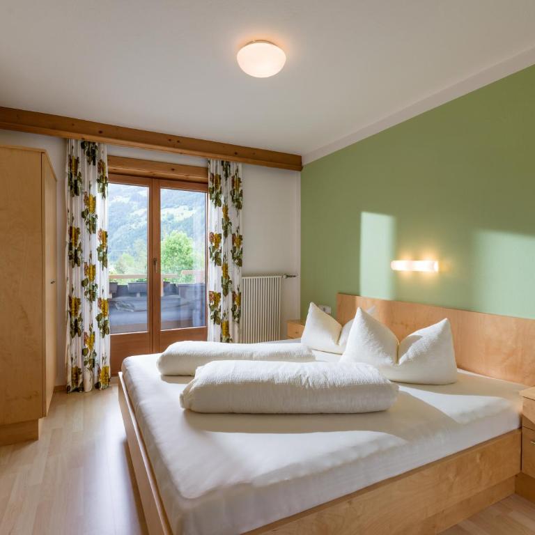 Appartement Andrea Hauser - Riedltischler - Four-Bedroom Apartment with Balcony - 6