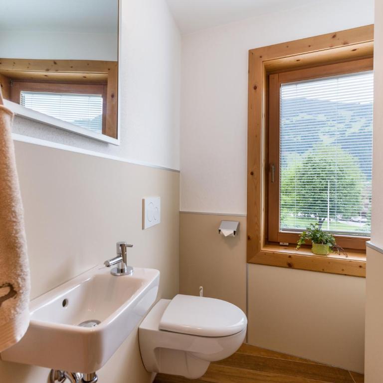 Appartement Andrea Hauser - Riedltischler - Four-Bedroom Apartment with Balcony - 9