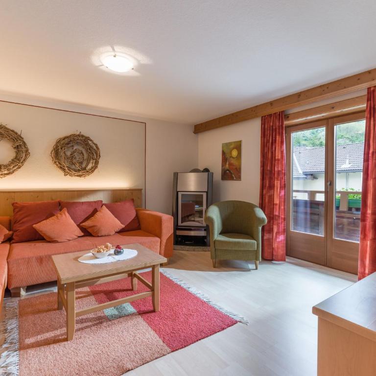 Appartement Andrea Hauser - Riedltischler - Four-Bedroom Apartment with Balcony - 4