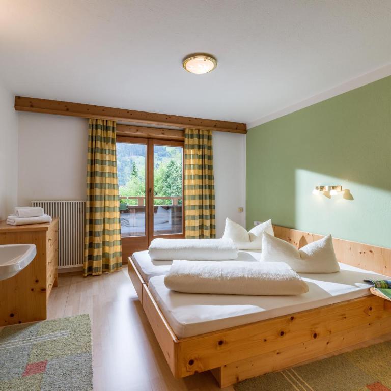 Appartement Andrea Hauser - Riedltischler - Four-Bedroom Apartment with Balcony - 10