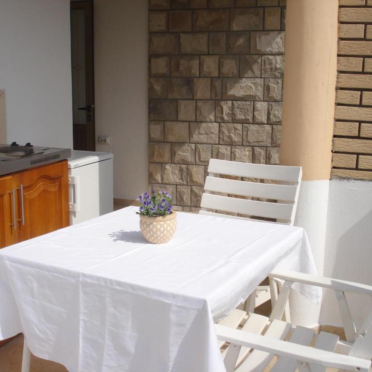 Blue Star Apartments - Single Room with Terrace - 1