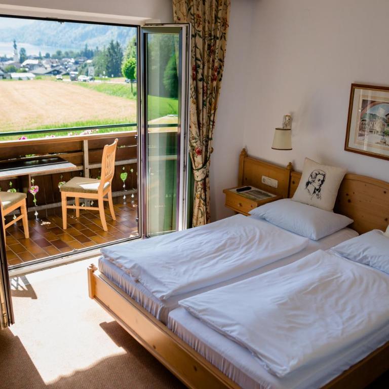Pension Mozartblick - Doppelzimmer mit Seeblick - 3