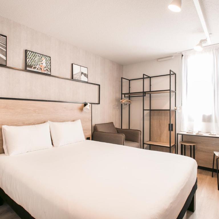ibis Avignon Sud - Chambre Standard avec Un Lit Double & Un Canapé-Lit - 10