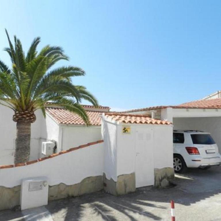 Villa Emilia 4 PAX - Villa - 33
