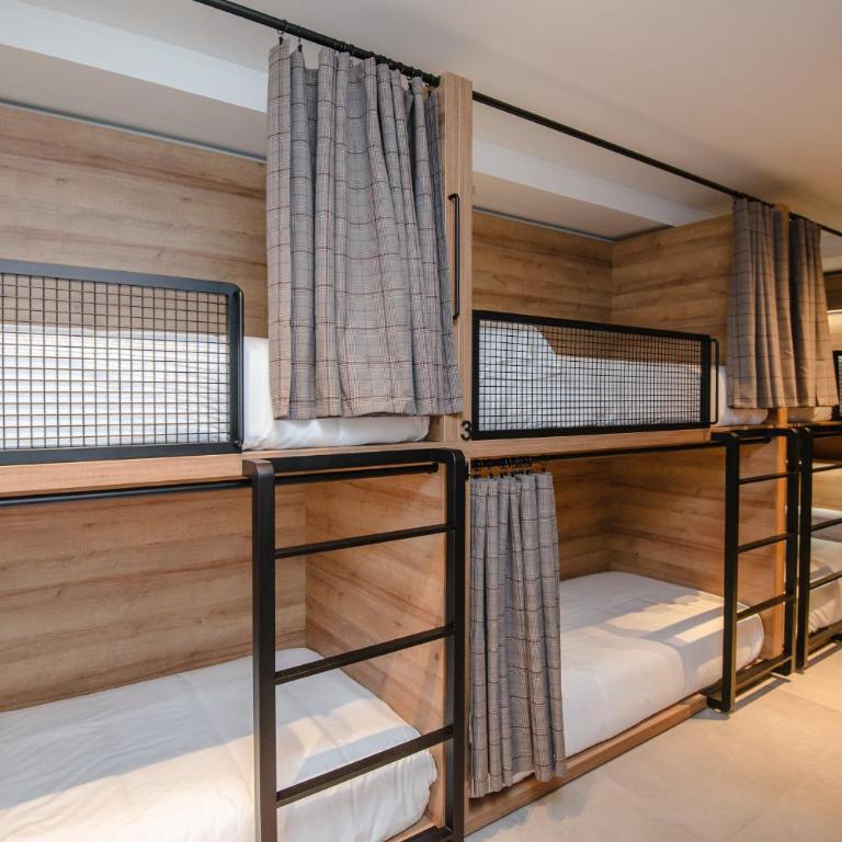 LATROUPE La Granja - Bed in 8-Bed Mixed Dormitory Room - 3