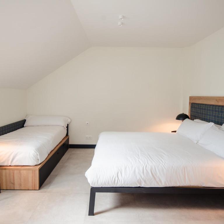 LATROUPE La Granja - Classic Triple Room - 1