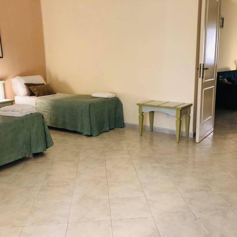 B&B Al Piazza Marina - Camera Quadrupla con Bagno Privato - 3