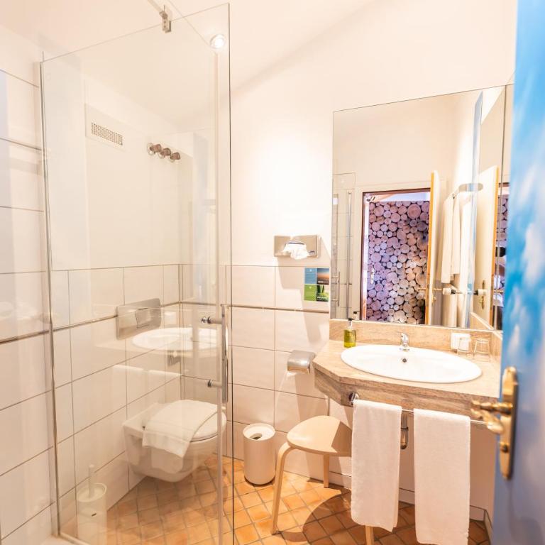 Hotel Hubertus Schliersee - Budget Doppelzimmer im Dachgeschoss - 3