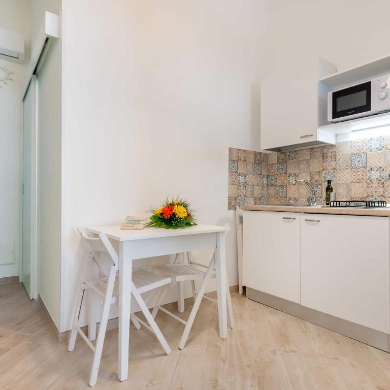 Palazzo Borgomonte - holiday home - Casa con 1 Camera da Letto e Terrazza - 2