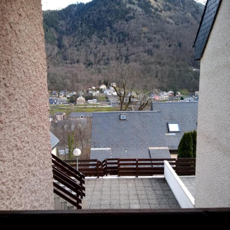 Joli petit appartement au calme, refait à neuf, avec linge de maison fourni - Two-Bedroom Apartment - 6