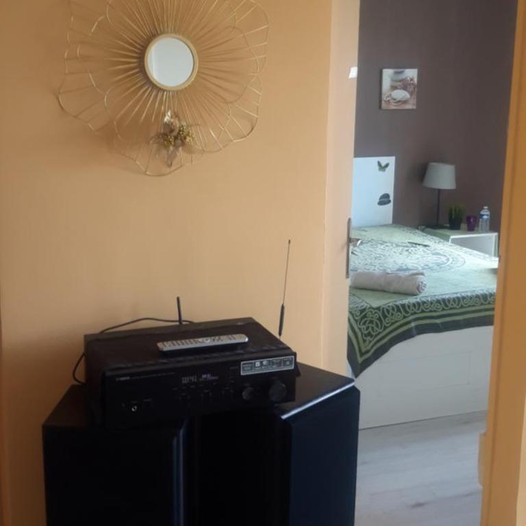 Chambre d'hôte Zen chez Philippe Parking gratuit - Chambre Double avec Balcon - 9