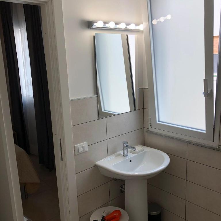 B&B Bellavista - Economy Double or Twin Room - 28