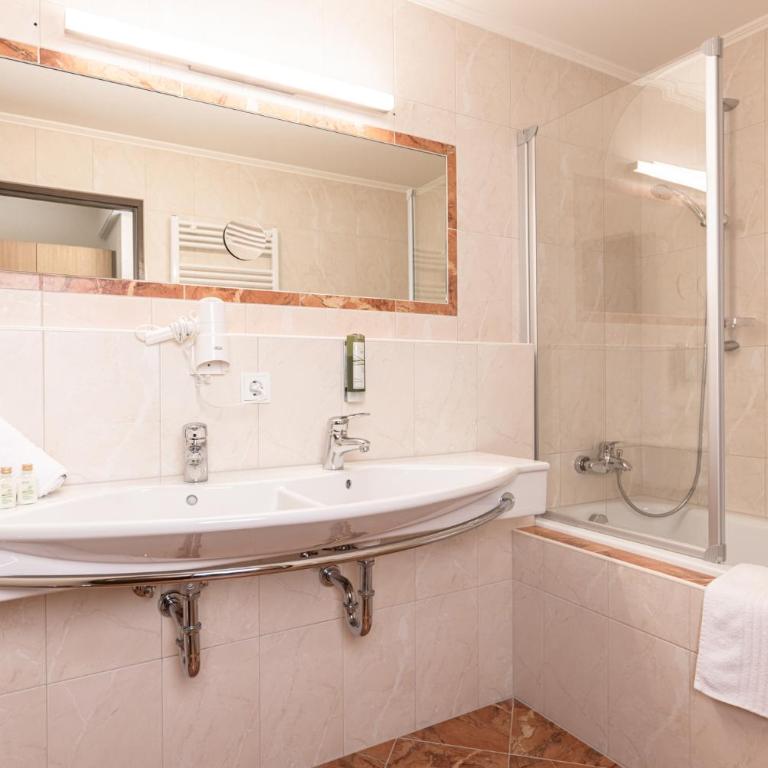 Hotel Pirchnerhof - Deluxe Doppelzimmer mit Balkon - 1