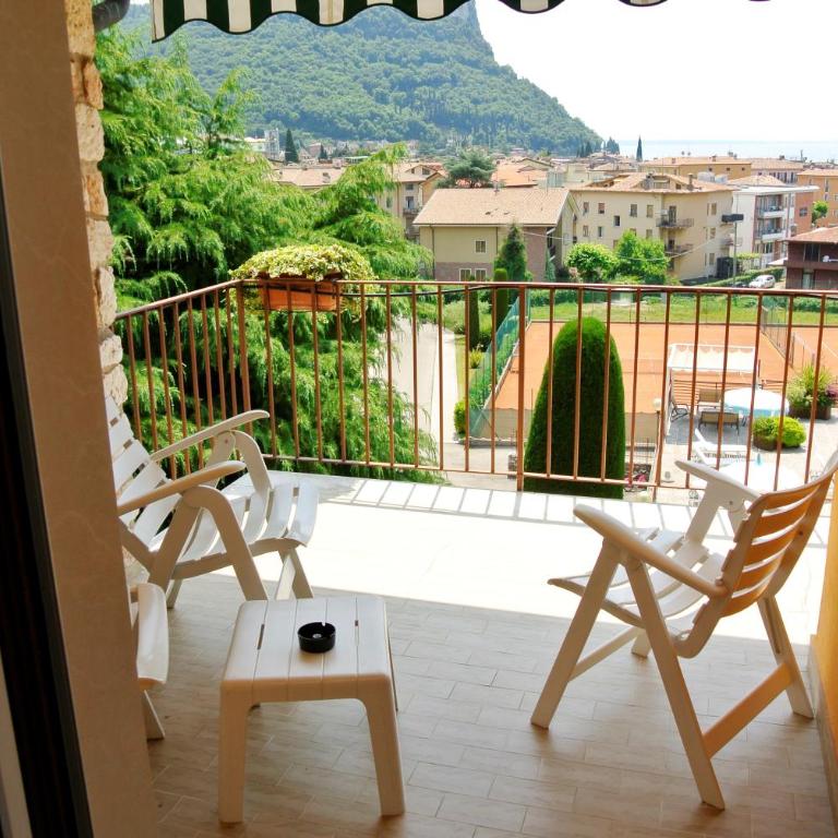 Hotel Garden - Camera Superior Matrimoniale/Doppia con Letti Singoli con Vista Lago - 2