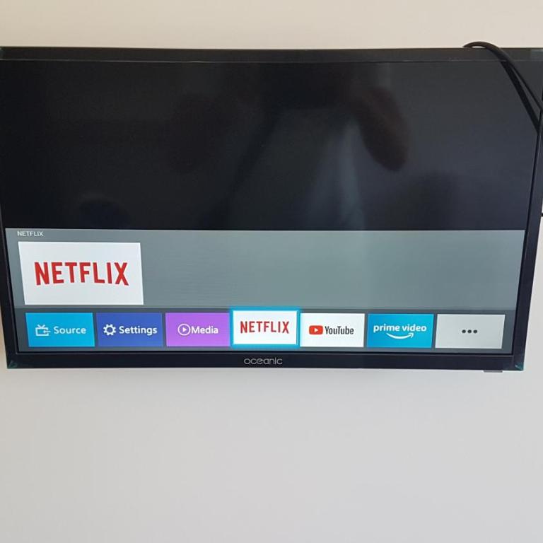 NEW CHEAP PRIVATE ROOM, KITCHEN , OVERWIEUW sea,TRAM on spot, 12 minutes from nice train station with tram , beach in 17 min tram , CHAMBRE PRIVÉE pas cher, cuisine équipée , tram sur place, APERÇU mer, 12 min de la gare de Nice avec le tram, 17 min plage - Habitación Doble - 2