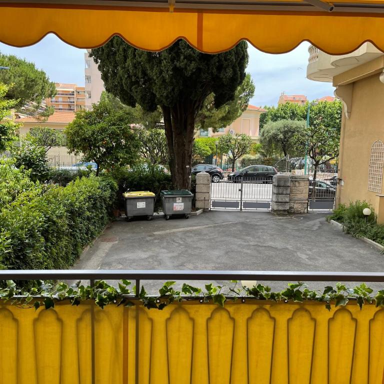 Location saisonnière Menton 220 M des plages - Apartamento con terraza - 13