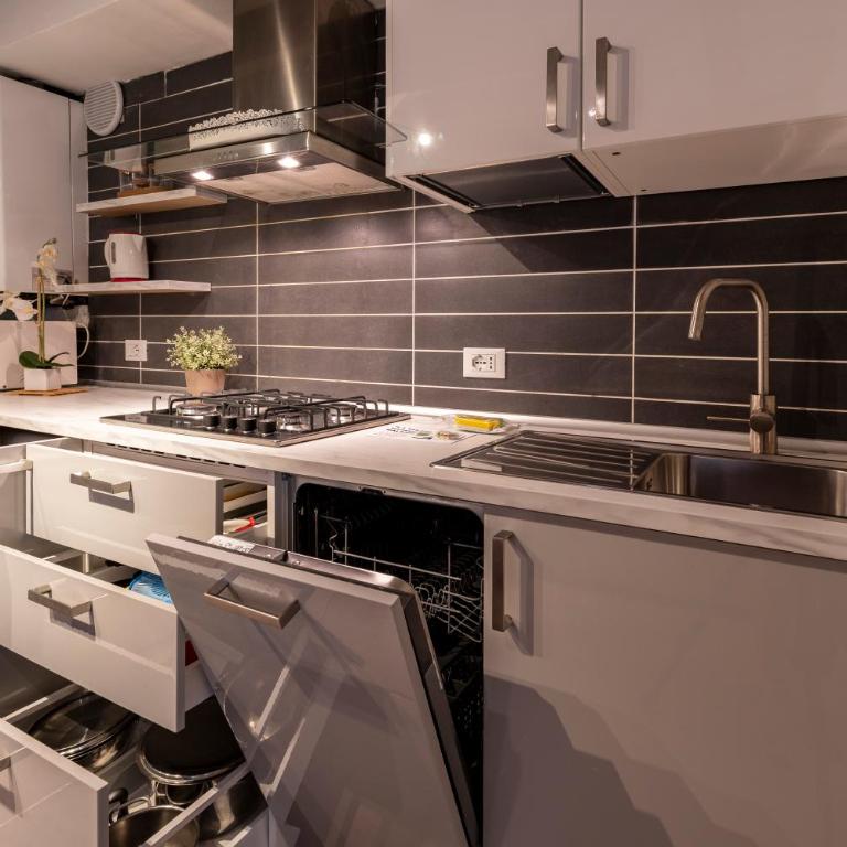 San Giacomo Pied-A-Terre House by Wonderful Italy - Two-Bedroom Apartment - 18