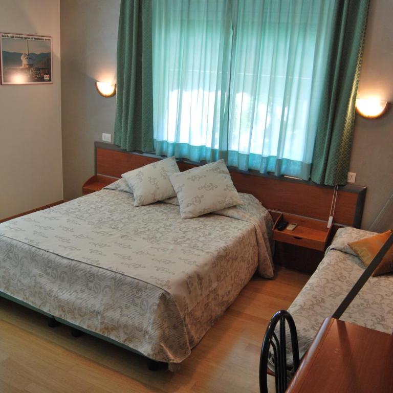 Villa Chiara - Camera Familiare Standard - 16