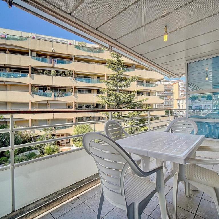 Spacieux 2 chambres TERRASSE, CANNES CENTRE A2B067 - Appartement - 24