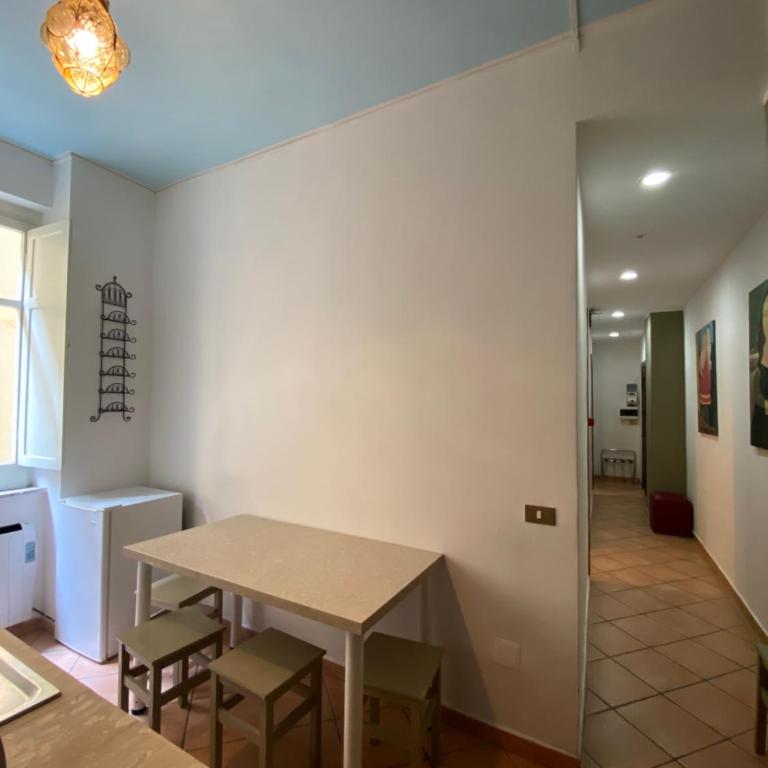 Hotel Europeo Napoli - Two-Bedroom Apartment - 9