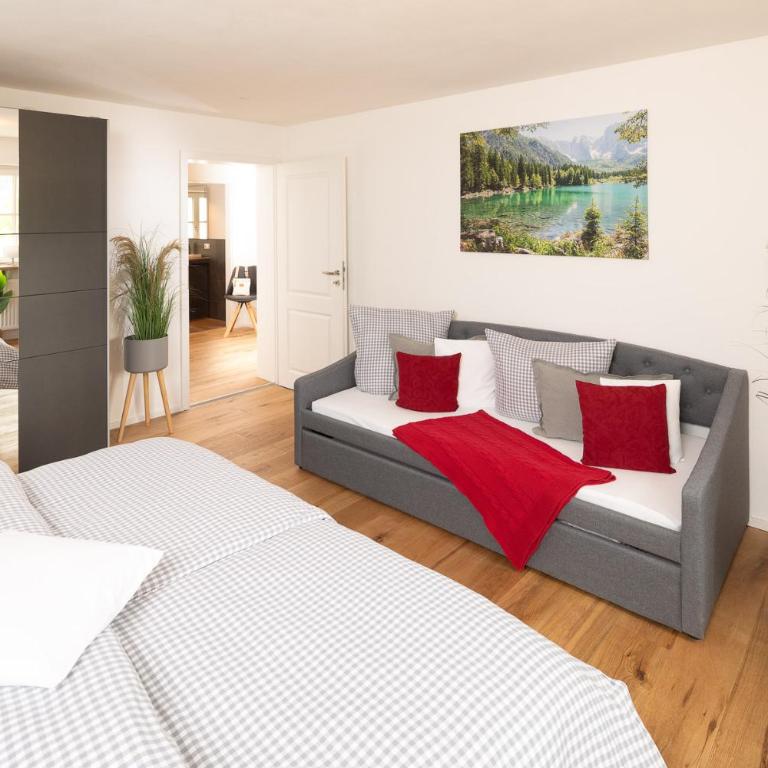 "Haus 18" - Annehmlichkeiten von 4-Sterne Familien-und Wellnesshotel Viktoria können mitgenutzt werden - Apartment mit Balkon - 2