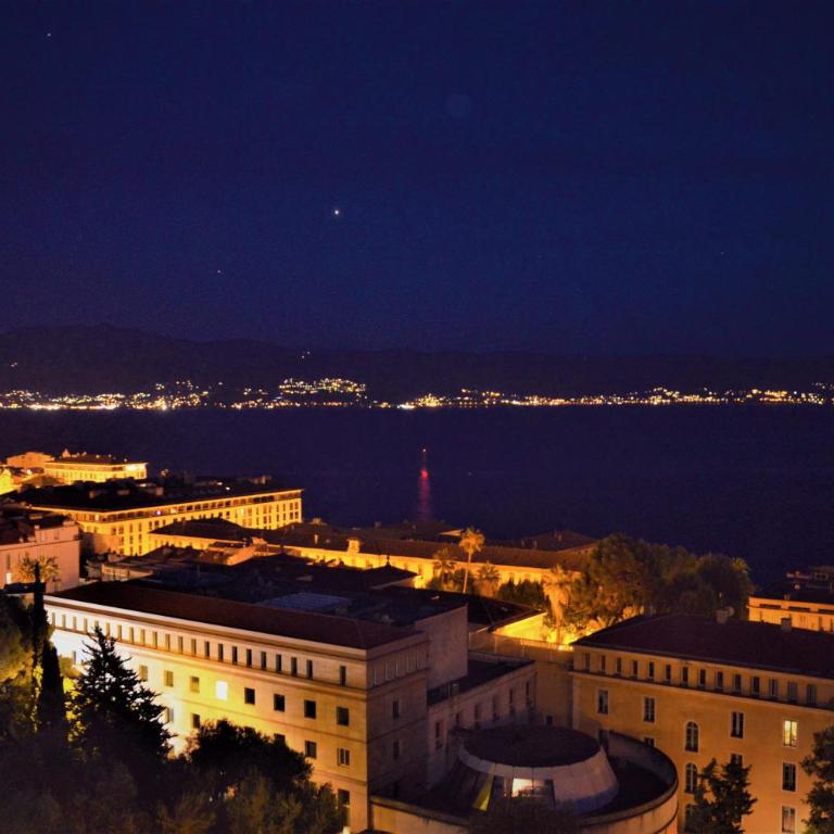 Grand T2 STANDING AJACCIO Proche centre et plages VUE PANORAMIQUE PARKING PRIVE - Appartement 1 Chambre - 22