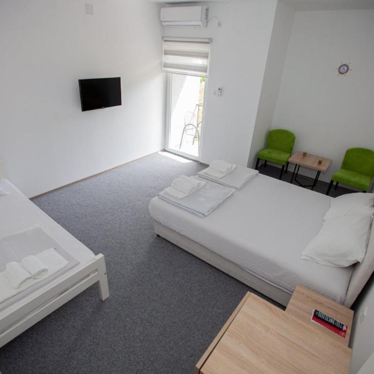 Vinarija "Đelmo" apartments - Deluks Dvokrevetna Soba sa Bračnim Krevetom/Zasebnim Krevetima i Balkonom - 18