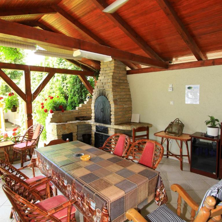 Šumski raj - Three-Bedroom Villa - 40