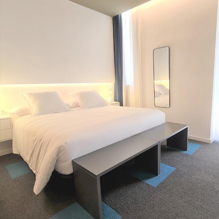 PLAZA VIEW - Superior Double Room - 6