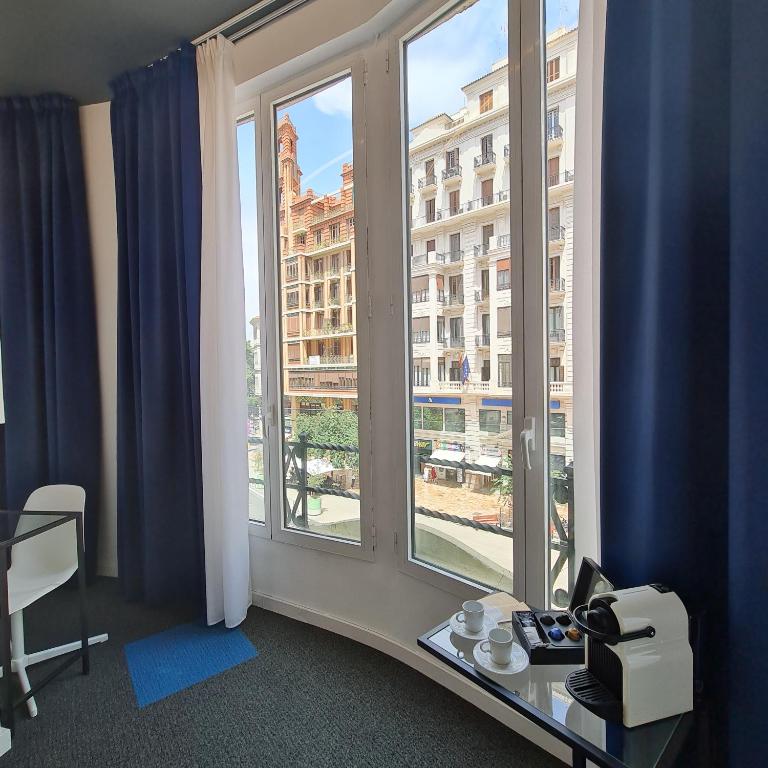 PLAZA VIEW - Superior Triple Room - 9