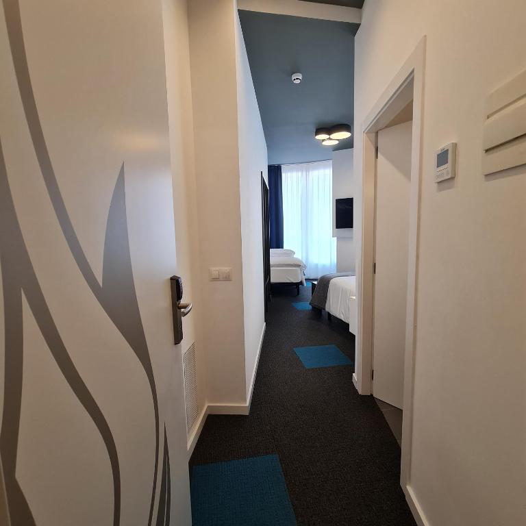 PLAZA VIEW - Superior Triple Room - 8