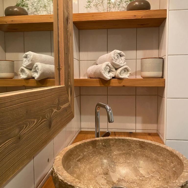 Apart M - Apartment mit 2 Schlafzimmern und Badezimmer - 3