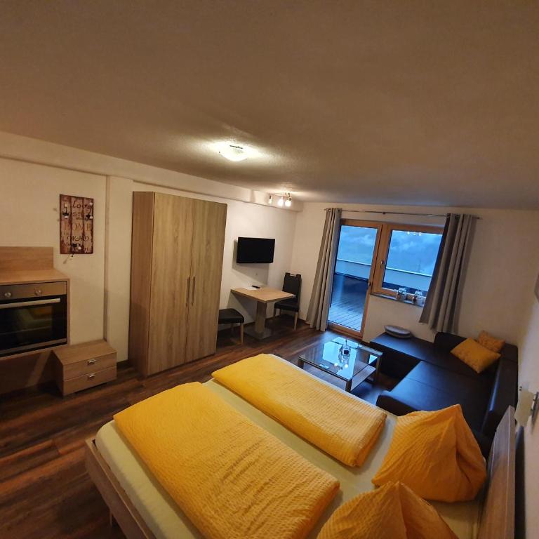 Gästehaus Flörl 1 - Studio mit Bergblick - 1