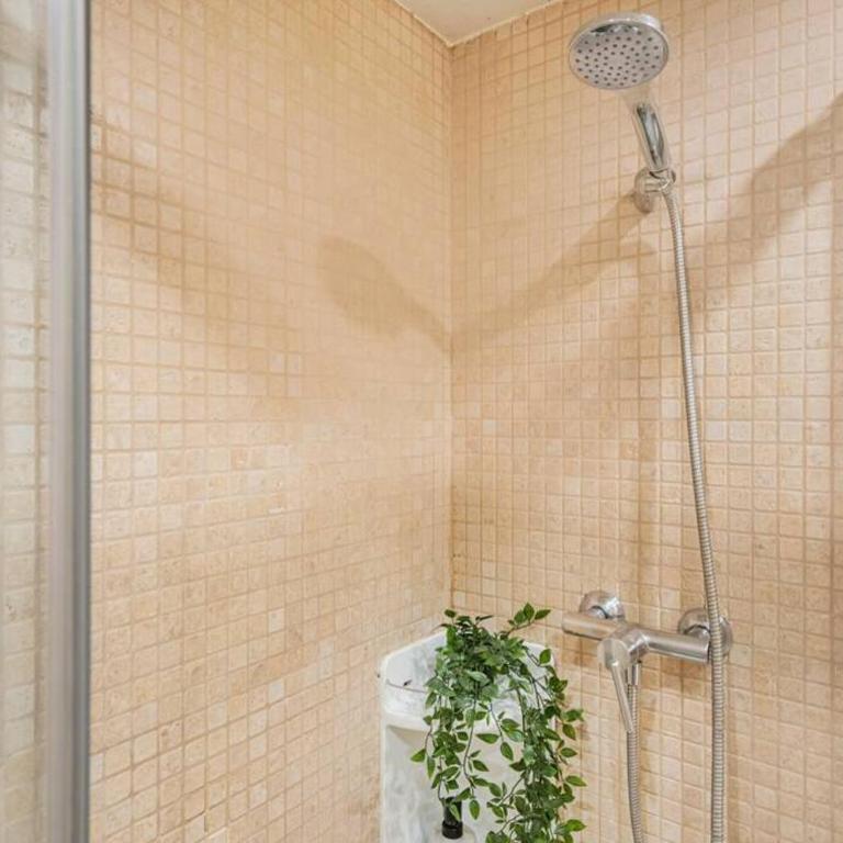Lodging Apartments Villa de Gracia 2 bedroom cozy apartment - Two-Bedroom Apartment - 24