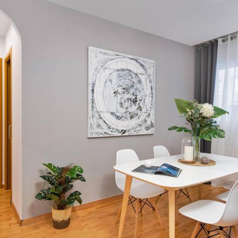 Lodging Apartments Villa de Gracia 2 bedroom cozy apartment - Two-Bedroom Apartment - 6