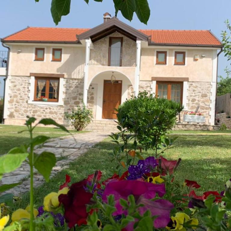 Silent Village Villa with Swimming Pool - Three-Bedroom Villa - 2
