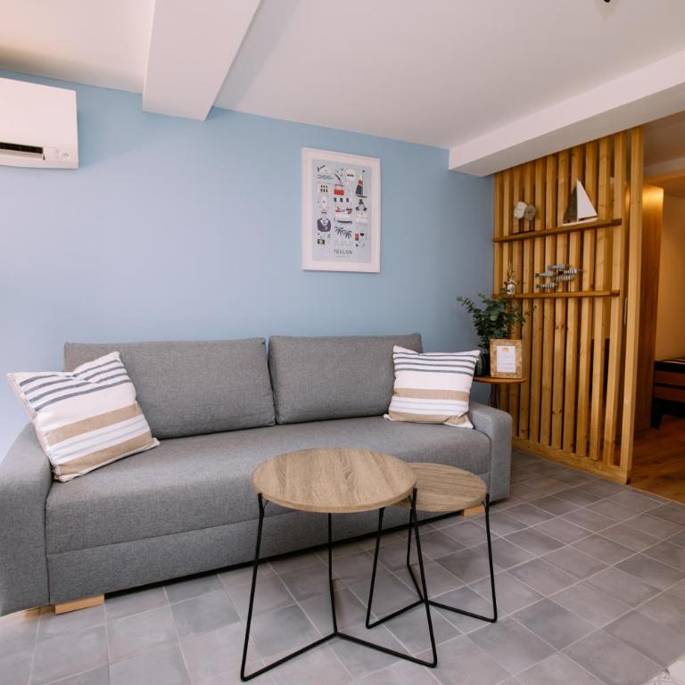 Appartement climatisé - Bleu Azur - hyper-centre de Toulon - One-Bedroom Apartment - 1