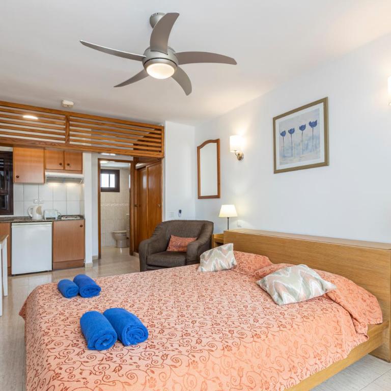 Apartamentos las Lilas - Estudio con vistas a la piscina (2 adultos) - 7