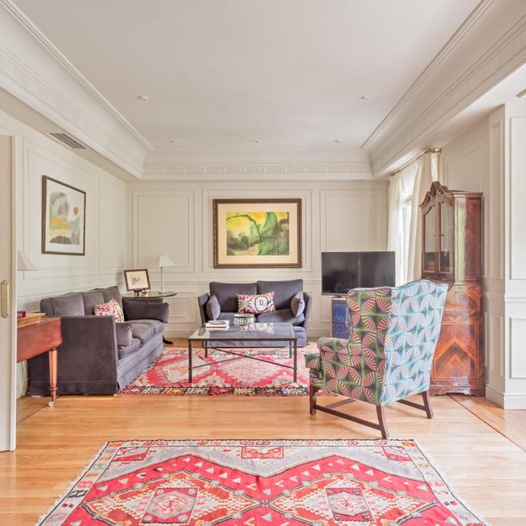 Elegant 3-Bedroom Apartment in Exclusive Barrio Salamanca Stylish & Spacious - Apartamento - 2